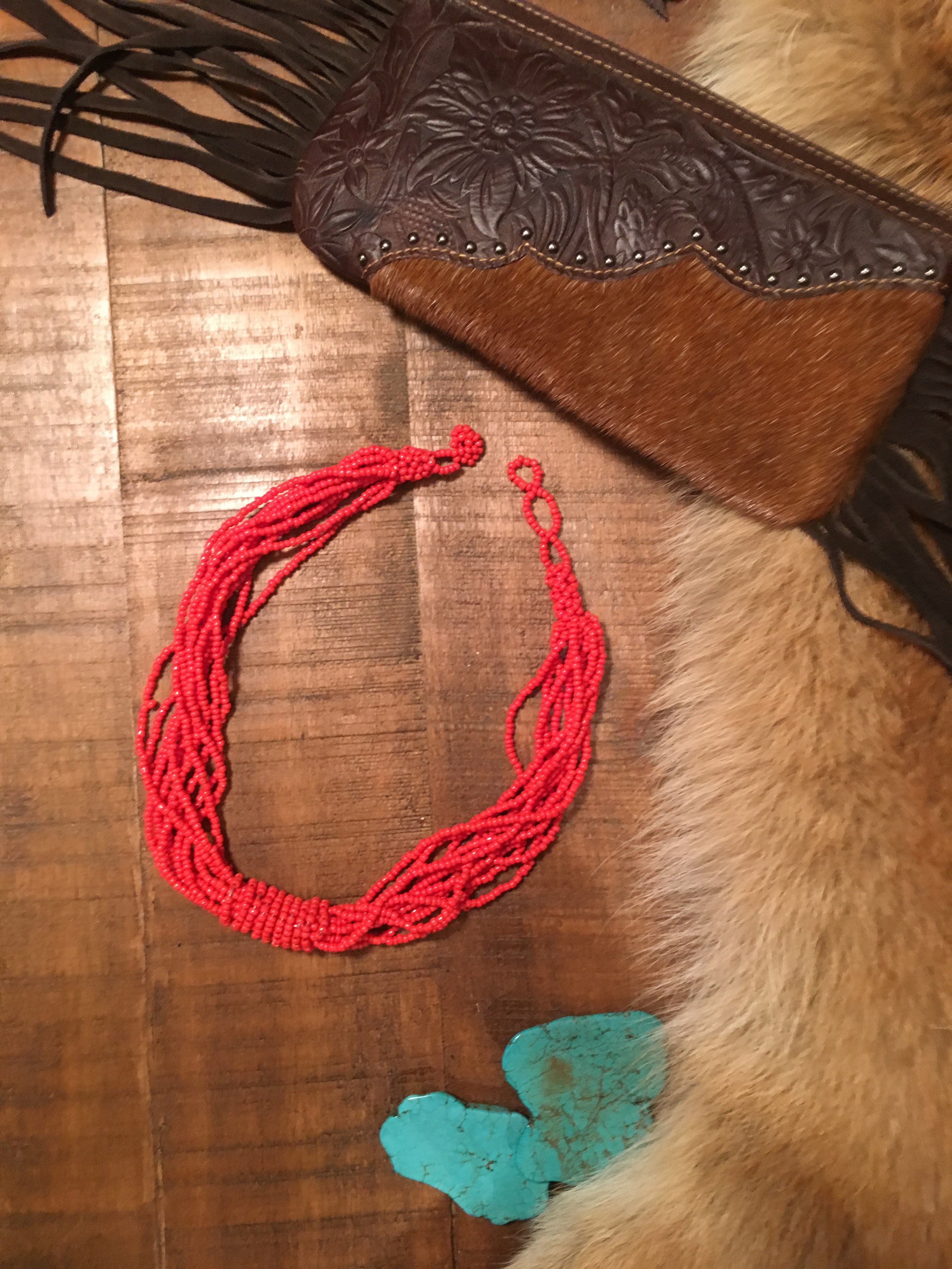 REEDSVILLE RED SEED BEAD NECKLACE